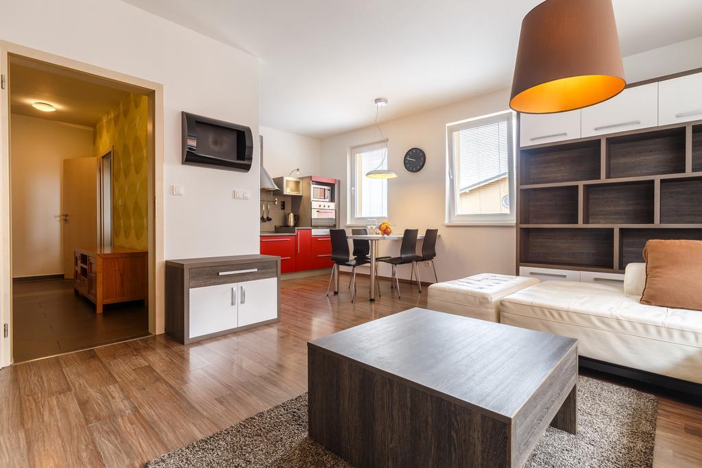Modern Apartment With 2 Bedrooms Karlovy Vary Exteriör bild
