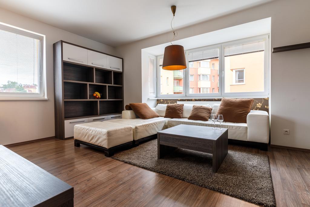 Modern Apartment With 2 Bedrooms Karlovy Vary Exteriör bild